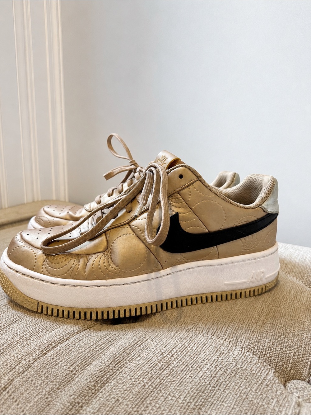 Nike Air Force 1 Low Women’s S 7 Metallic Champagne Gold/Black